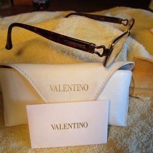 Michael Kors Glasses & Valentino Case